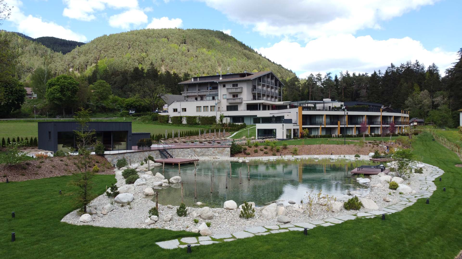 bonfanti-design-hotel-a-haven-in-the-midst-of-nature